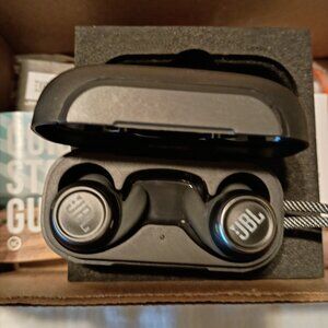 JBL Reflect Mini NC (like New)